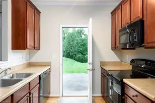 2674 Hartfield Commons Ln, Winston-Salem, NC 27103 - Photo 8