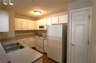 421 Timberline Ridge Ct, Winston-Salem, NC 27106 - Photo 8