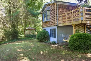 2575 Country Club Rd, Wilkesboro, NC 28697 - Photo 30