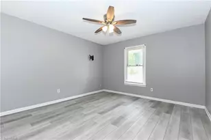 2208 Franklin Ct, Burlington, NC 27215 - Photo 12