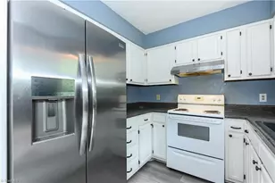 2208 Franklin Ct, Burlington, NC 27215 - Photo 10