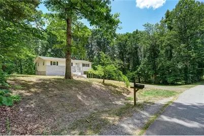 214 Regency Drive, Reidsville, NC 27320 - Photo 2