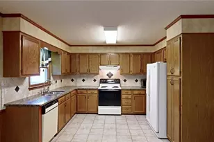 436 Forest Creek Dr, Winston-Salem, NC 27107 - Photo 8