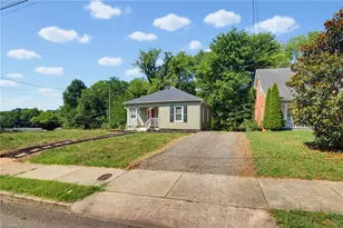 717 Patrick St, Eden, NC 27288 - Photo 4
