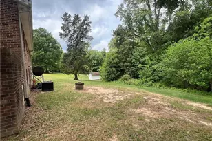 6090 Eaton Rd, Walnut Cove, NC 27052 - Photo 16