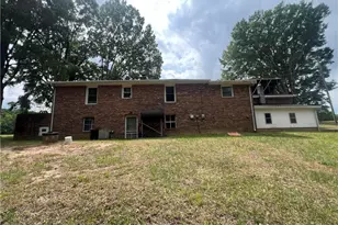 6090 Eaton Rd, Walnut Cove, NC 27052 - Photo 14