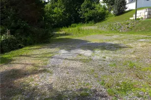 402 Worth St, Mount Airy, NC 27030 - Photo 8