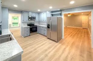 6004 Santa Maria Dr, Winston-Salem, NC 27106 - Photo 4