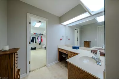 2448 Glen Cove Way, High Point, NC 27265 - Photo 32