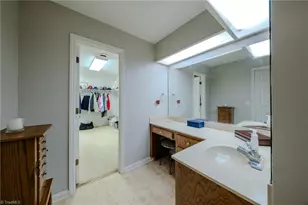 2448 Glen Cove Way, High Point, NC 27265 - Photo 32