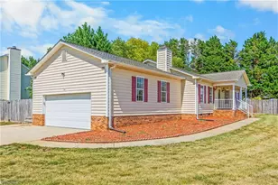 565 Adams Gate Rd, Winston-Salem, NC 27107 - Photo 2