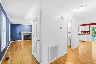 1424 Brookwood Dr, Winston-Salem, NC 27106 - Photo 4