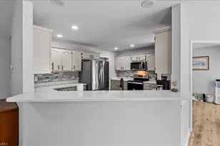 345 River Run Dr, Reidsville, NC 27320 - Photo 14