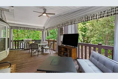 113 Lake View Drive, New London, NC 28127 - Photo 18