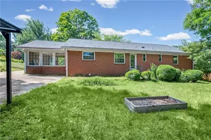 2881 Monticello Dr, Winston-Salem, NC 27106 - Photo 6