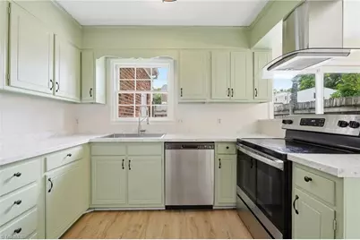 159 Charlestowne Circle, Winston-Salem, NC 27103 - Photo 2