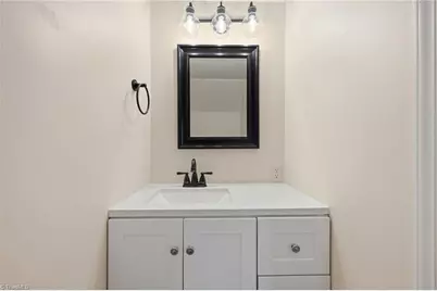 159 Charlestowne Circle, Winston-Salem, NC 27103 - Photo 10