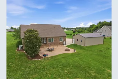 7504 Ingle Dairy Road, Burlington, NC 27215 - Photo 30