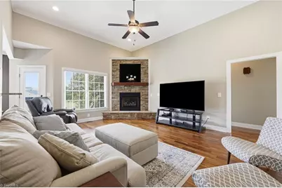7504 Ingle Dairy Road, Burlington, NC 27215 - Photo 8
