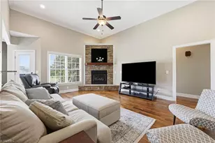 7504 Ingle Dairy Rd, Burlington, NC 27215 - Photo 8
