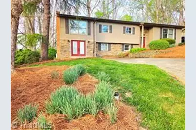 1524 Holly Circle, Wilkesboro, NC 28697 - Photo 2