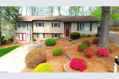 1524 Holly Circle, Wilkesboro, NC 28697 - Photo 1