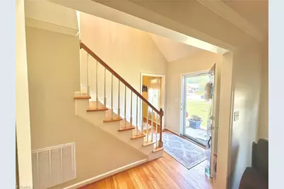 1104 Elmwood Avenue, High Point, NC 27265 - Photo 6