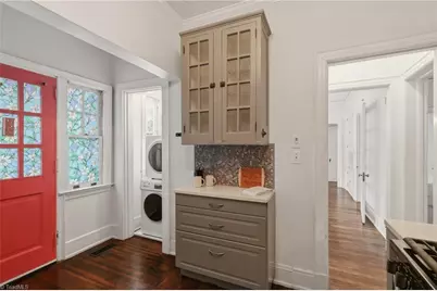 906 W Market Street #B1, Greensboro, NC 27401 - Photo 12