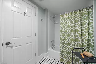 1 W 5th St, Winston-Salem, NC 27101 - Photo 26