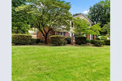 306 Leland Drive, Greensboro, NC 27455 - Photo 2