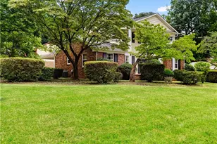 306 Leland Dr, Greensboro, NC 27455 - Photo 2