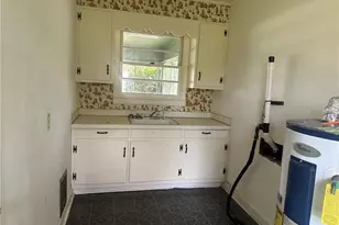 529 E Devon Dr E, Mount Airy, NC 27030 - Photo 12