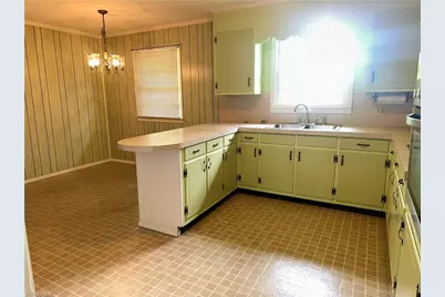 529 E Devon Drive E, Mount Airy, NC 27030 - Photo 8