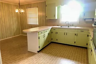 529 E Devon Dr E, Mount Airy, NC 27030 - Photo 8