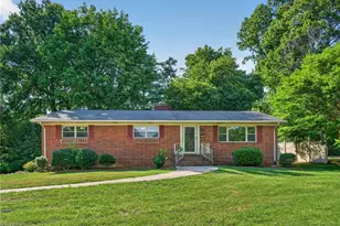 113 Green Valley Rd, Greensboro, NC 27403 - Photo 2