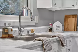 113 Green Valley Rd, Greensboro, NC 27403 - Photo 14