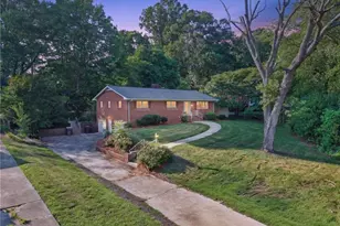 113 Green Valley Rd, Greensboro, NC 27403 - Photo 22