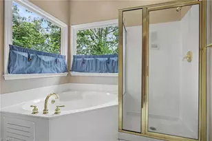 3211 Timberoak Ct, Greensboro, NC 27410 - Photo 24