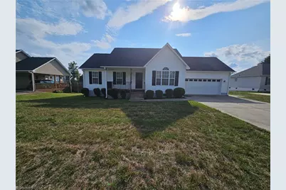 130 Cloverfield Court, Winston-Salem, NC 27127 - Photo 2