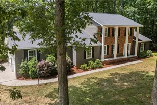 4007 Bradenton Dr, Greensboro, NC 27406 - Photo 4