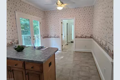 6916 Harvest Glen Drive, Greensboro, NC 27406 - Photo 24