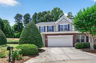 208 Lady Slipper Ln, Jamestown, NC 27282 - Photo 2