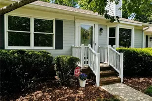 21 Park Village Ln, Greensboro, NC 27455 - Photo 2