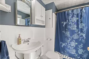 832 Knollwood St, Winston-Salem, NC 27103 - Photo 20