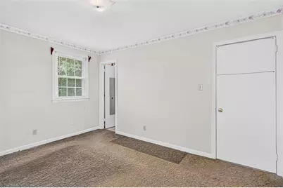 2000 N Holden Road, Greensboro, NC 27408 - Photo 8