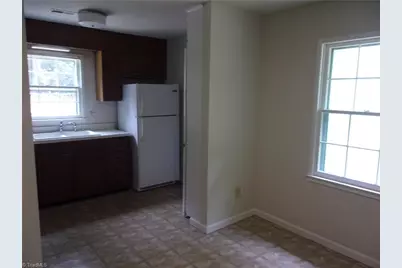 2706 Miriam Court, High Point, NC 27263 - Photo 8