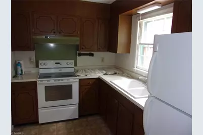2706 Miriam Court, High Point, NC 27263 - Photo 12