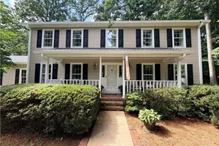 5810 Spanish Oak Dr, Greensboro, NC 27409 - Photo 2