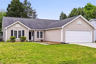 6 Hickory Knoll Ct, Greensboro, NC 27407 - Photo 2