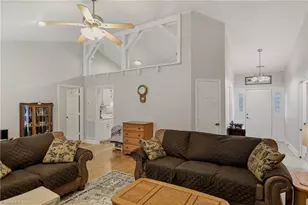 6 Hickory Knoll Ct, Greensboro, NC 27407 - Photo 6